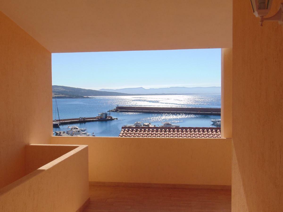 Ferienwohnung Fronte Mare Attico Indipendente Ed Esclusivo Con Terrazza Panoramica Isola Rossa Exterior foto